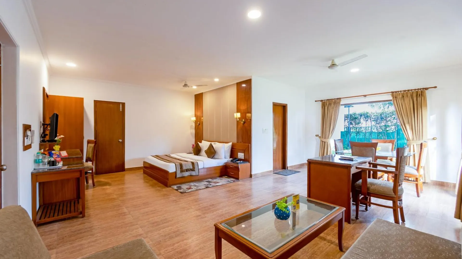 Aapno Ghar Resort & Amusement Park Gurgaon 3*,