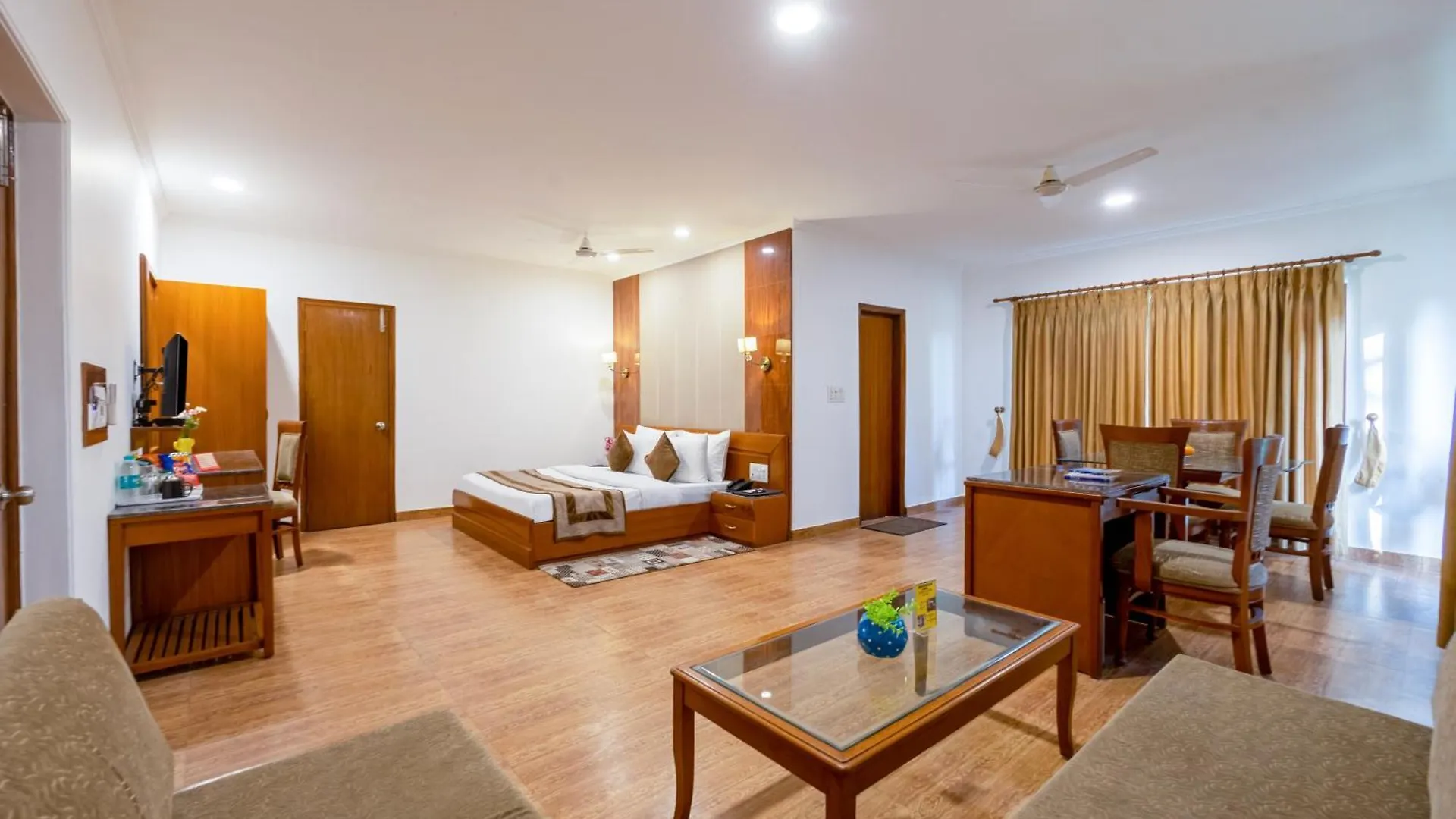 Aapno Ghar Resort & Amusement Park Gurgaon 3*,